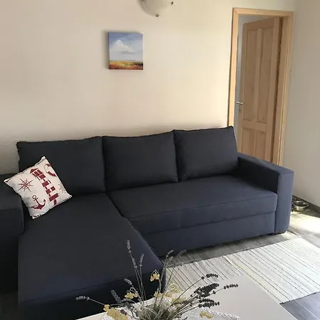 Bungalow-mit-pool-in-mandre Prázdninový dům *
