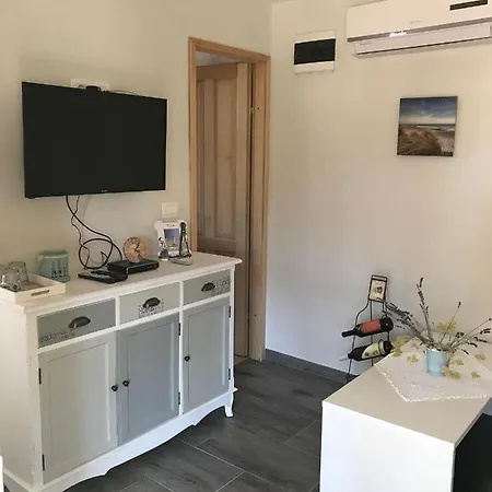 Prázdninový dům Bungalow-mit-pool-in-mandre *