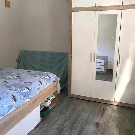 Prázdninový dům Bungalow-mit-pool-in-mandre *